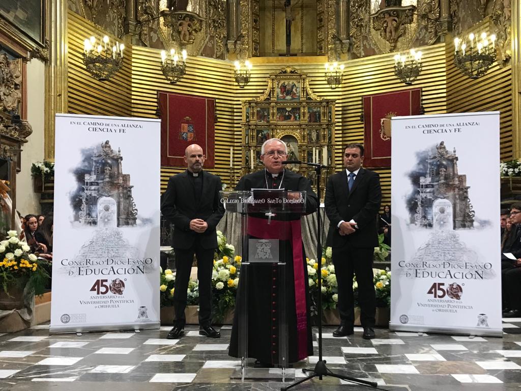 Murgui y el Congreso diocesano de educación